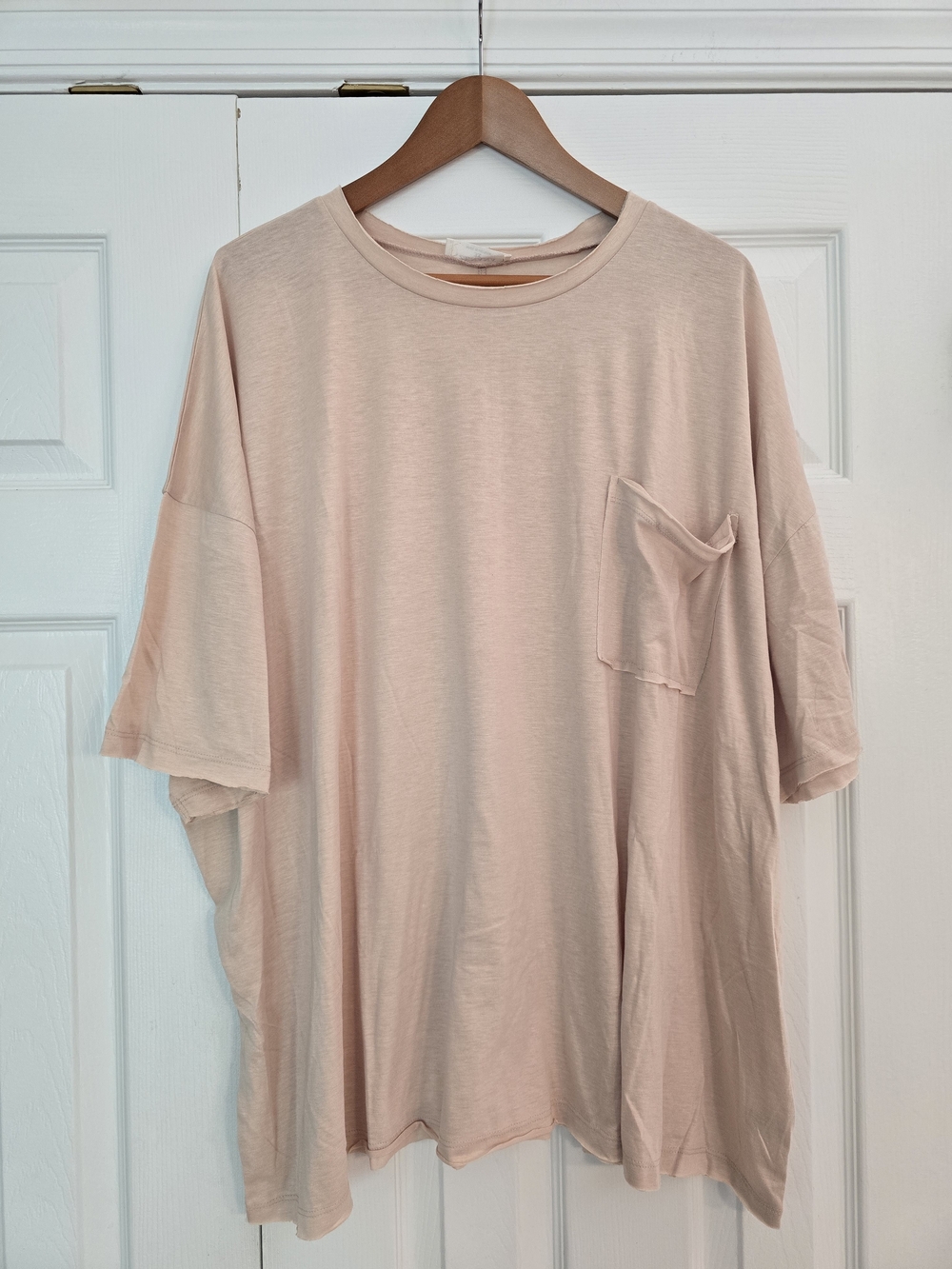 NWOT Zenana Women's Oversized Pocket Tee in Tan - 3XL
